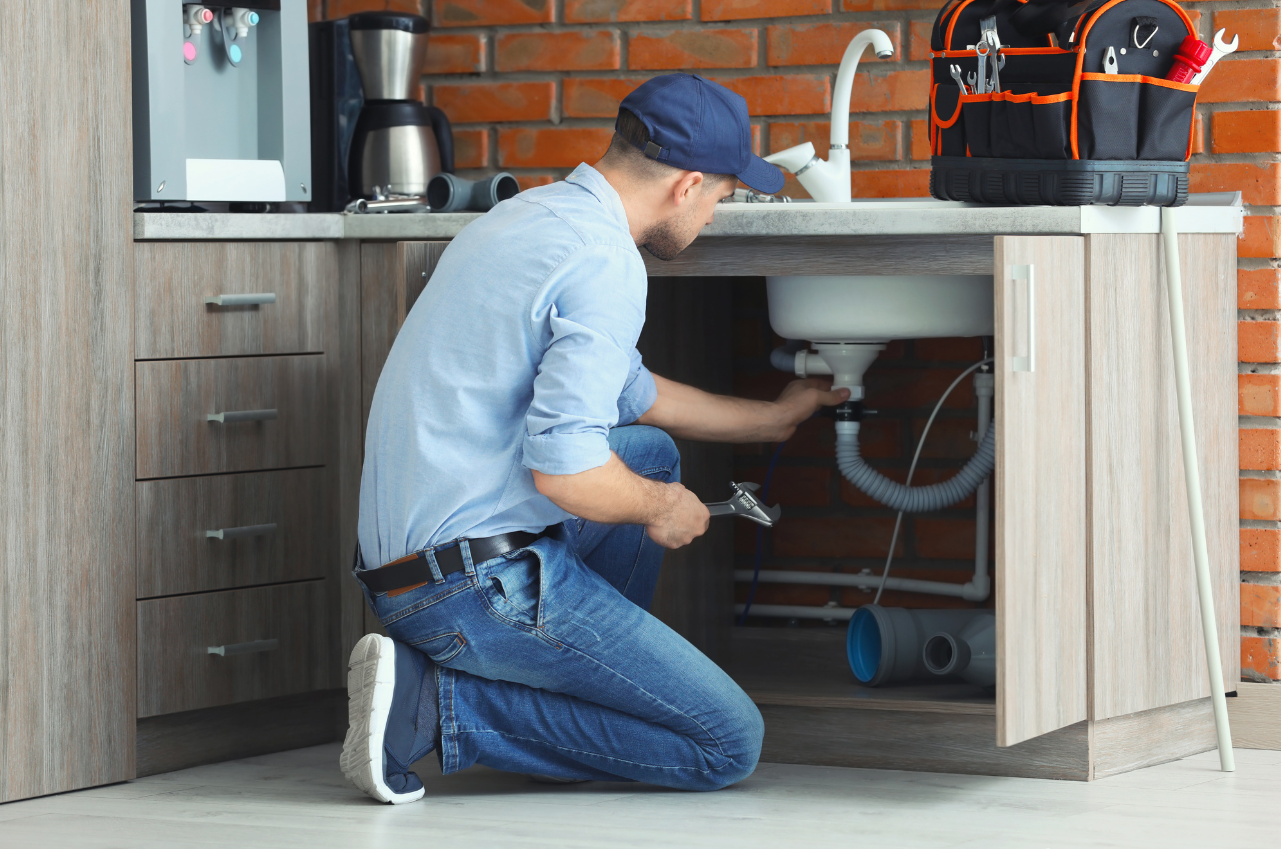 Certified Dubai Plumber providing professional plumbing services - Quick Fix Dubai expert technician